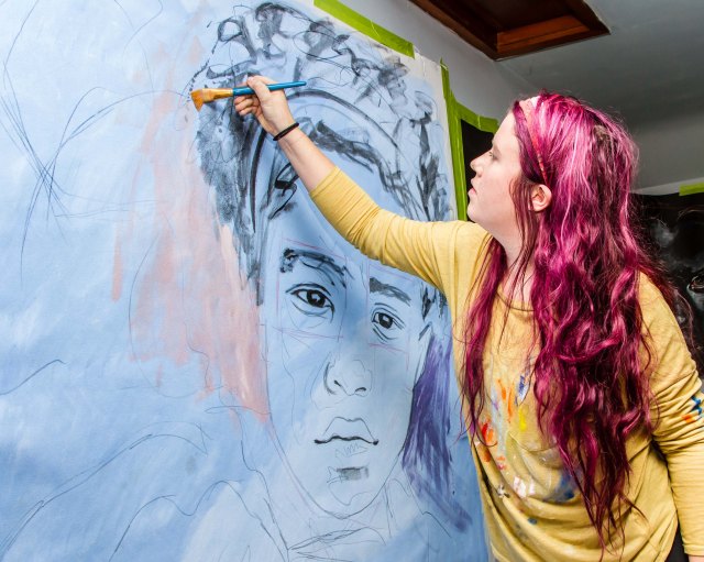 artist m c klow Klo Wi Chloe McEldowney, Painter | studiophotos
